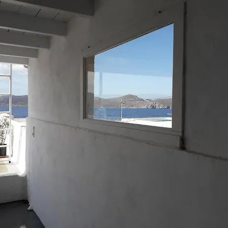 Apartment The Yellow Boat House *