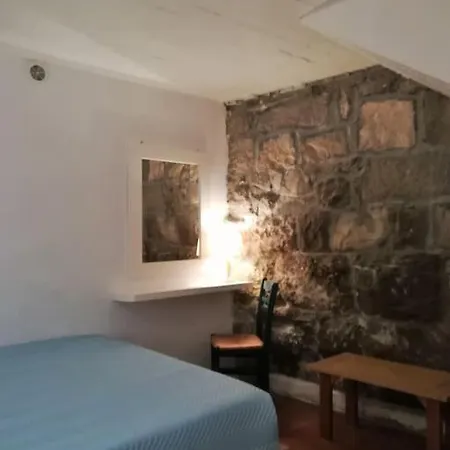 The Yellow Boat House Apartment