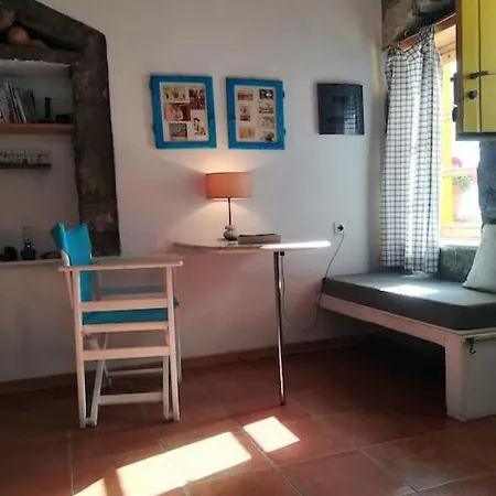 The Yellow Boat House * Klima (Milos)